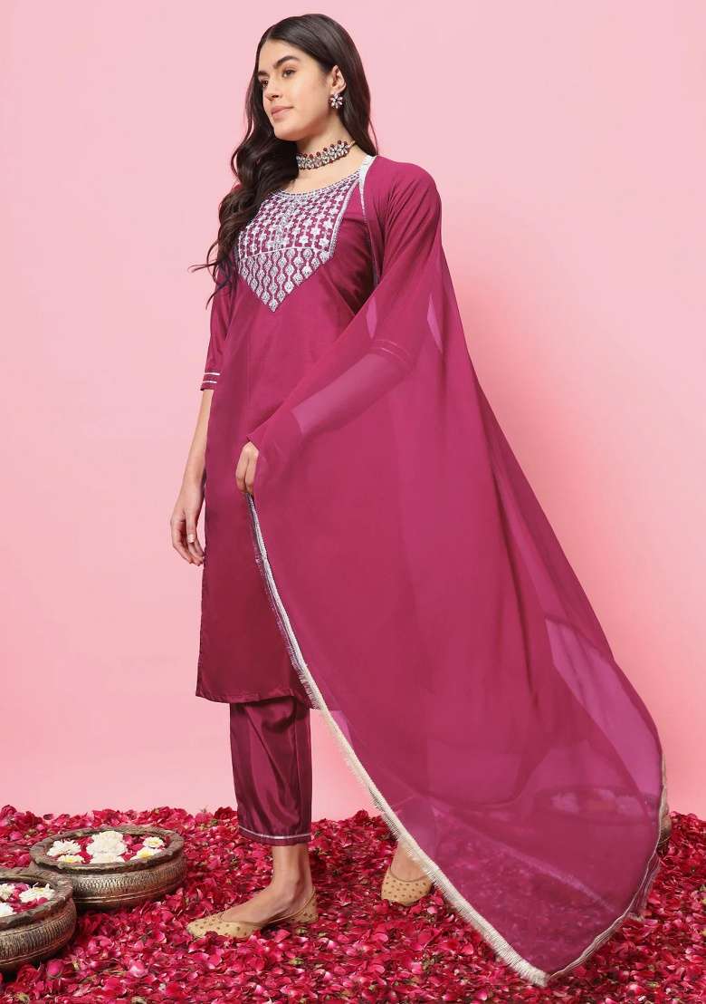 Pink Embroidery Silk Blend Kurta Set - Indya