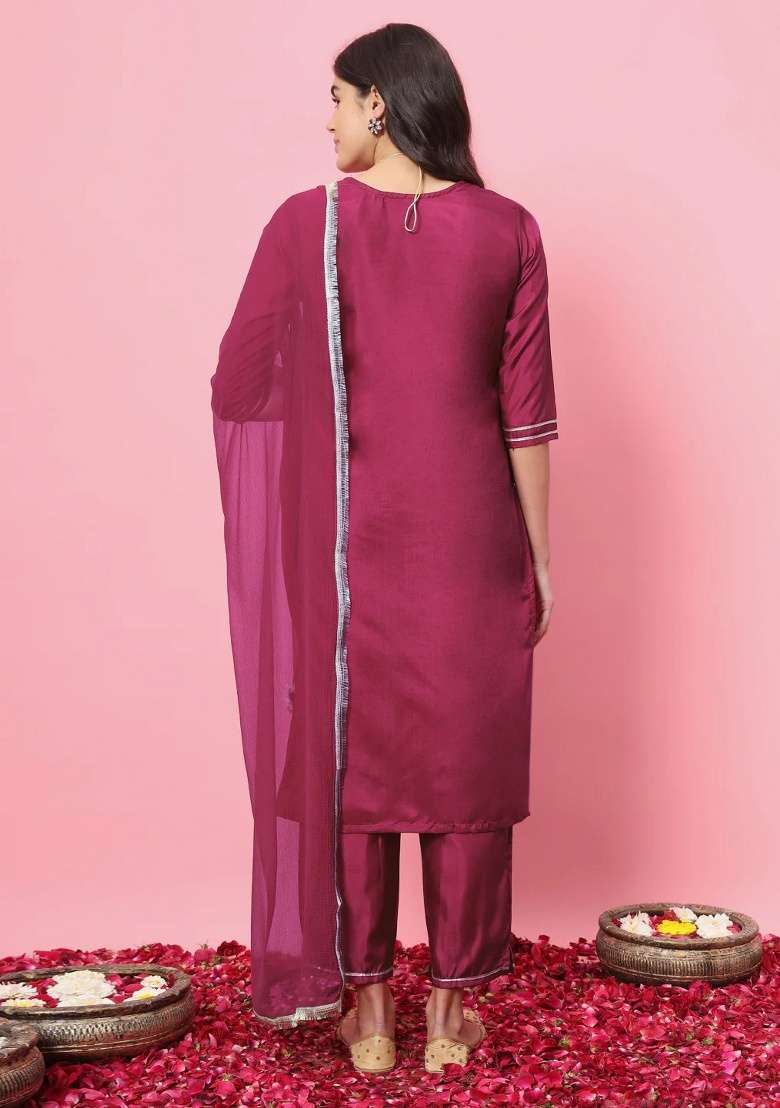 Pink Embroidery Silk Blend Kurta Set - Indya