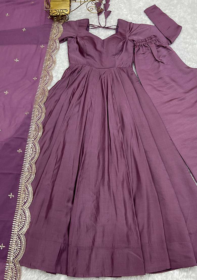 Mauve Embroidery Silk Blend Kurta Set - Indya