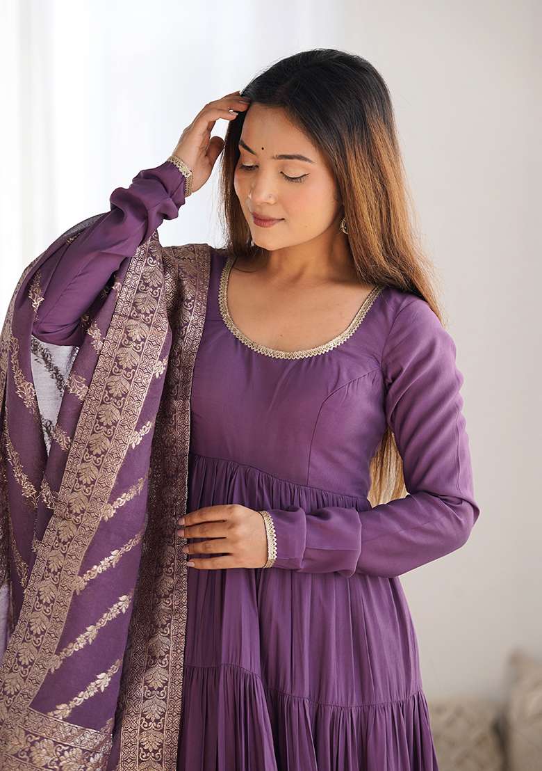 Mauve Jacquard Work Dupatta Silk Blend Kurta Set - Indya