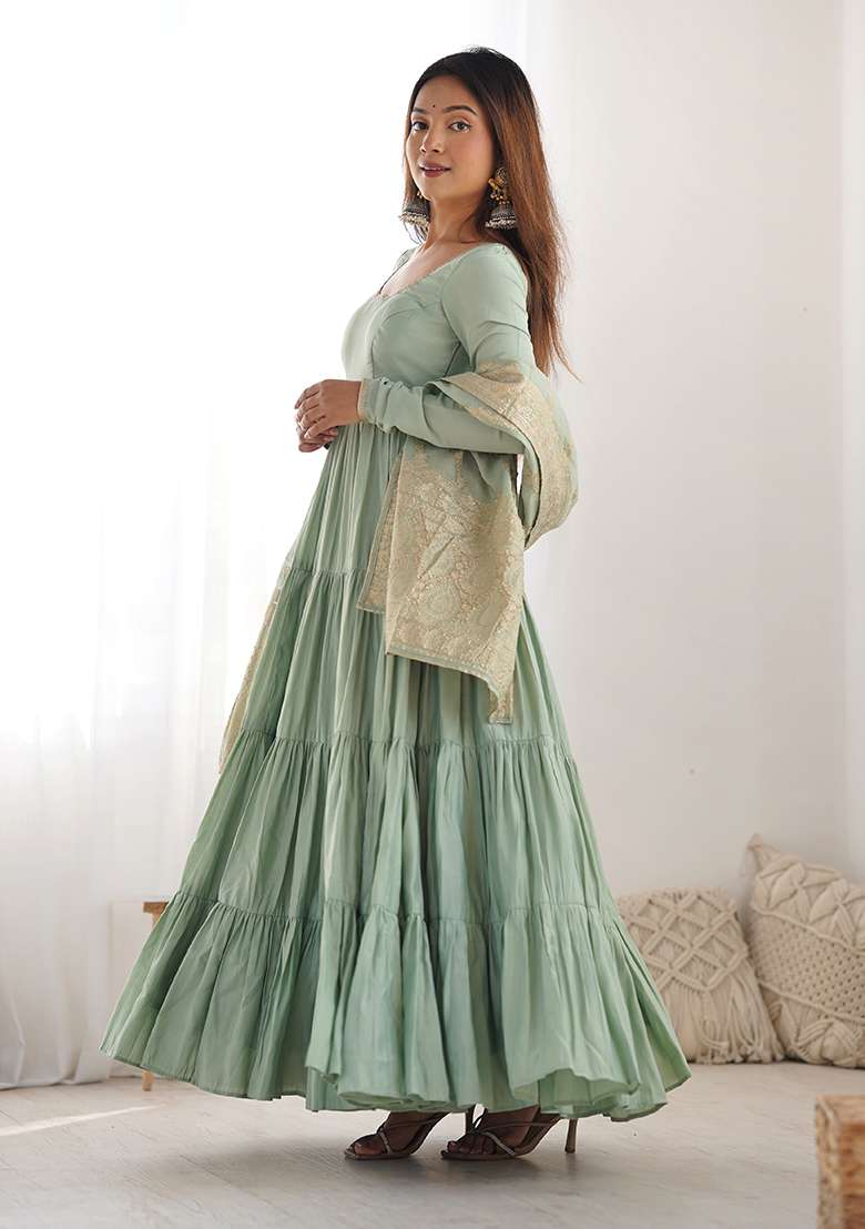 Pista Jacquard Work Dupatta Silk Blend Kurta Set - Indya