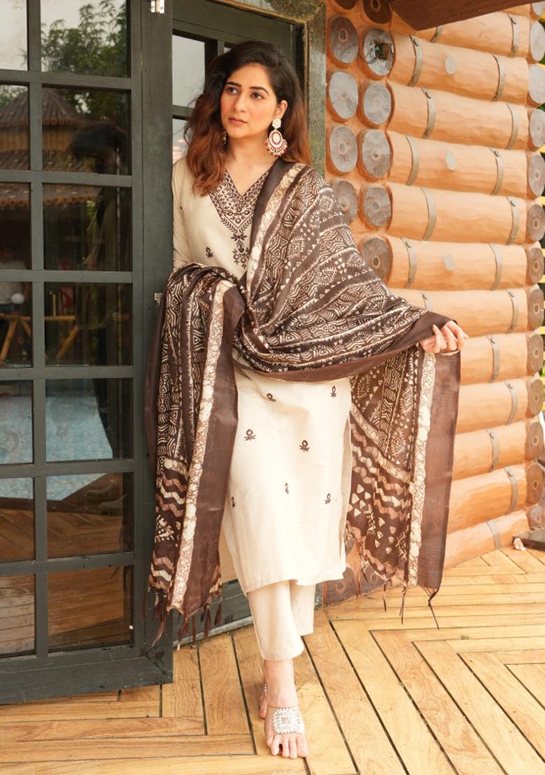 Cream Embroidery Cotton Kurta Set - Indya