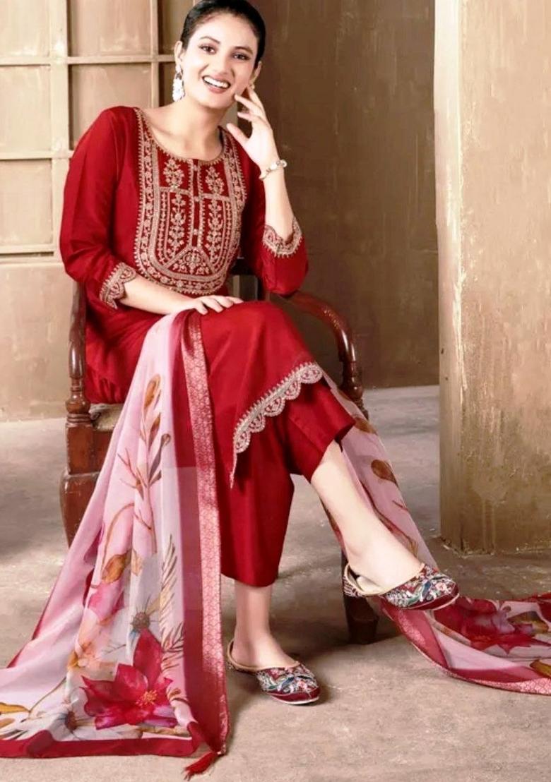 Red Embroidery Rayon Kurta Set - Indya