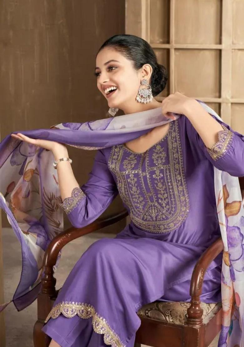 Light Lavender Embroidery Rayon Kurta Set - Indya