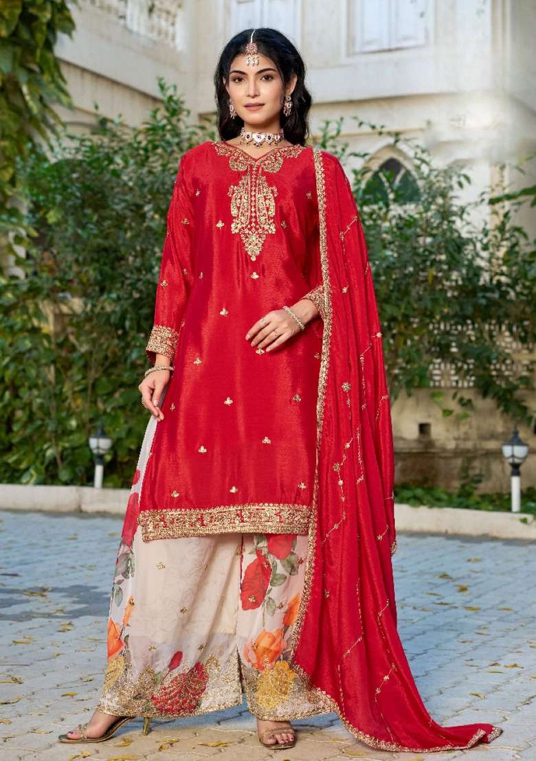 Red Embroidered Silk Blend Pakistani Suit Set - Indya