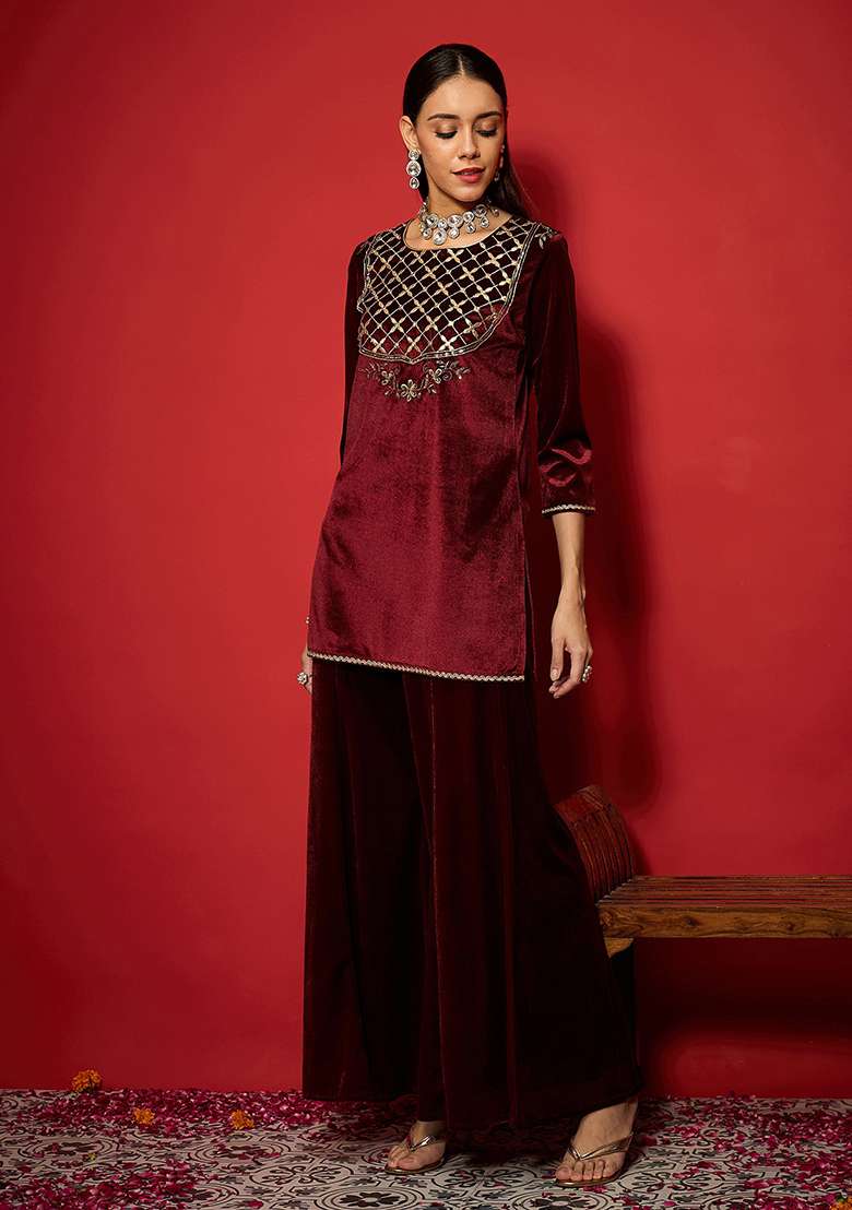 Maroon Embroidery Velvet Kurta Set - Indya