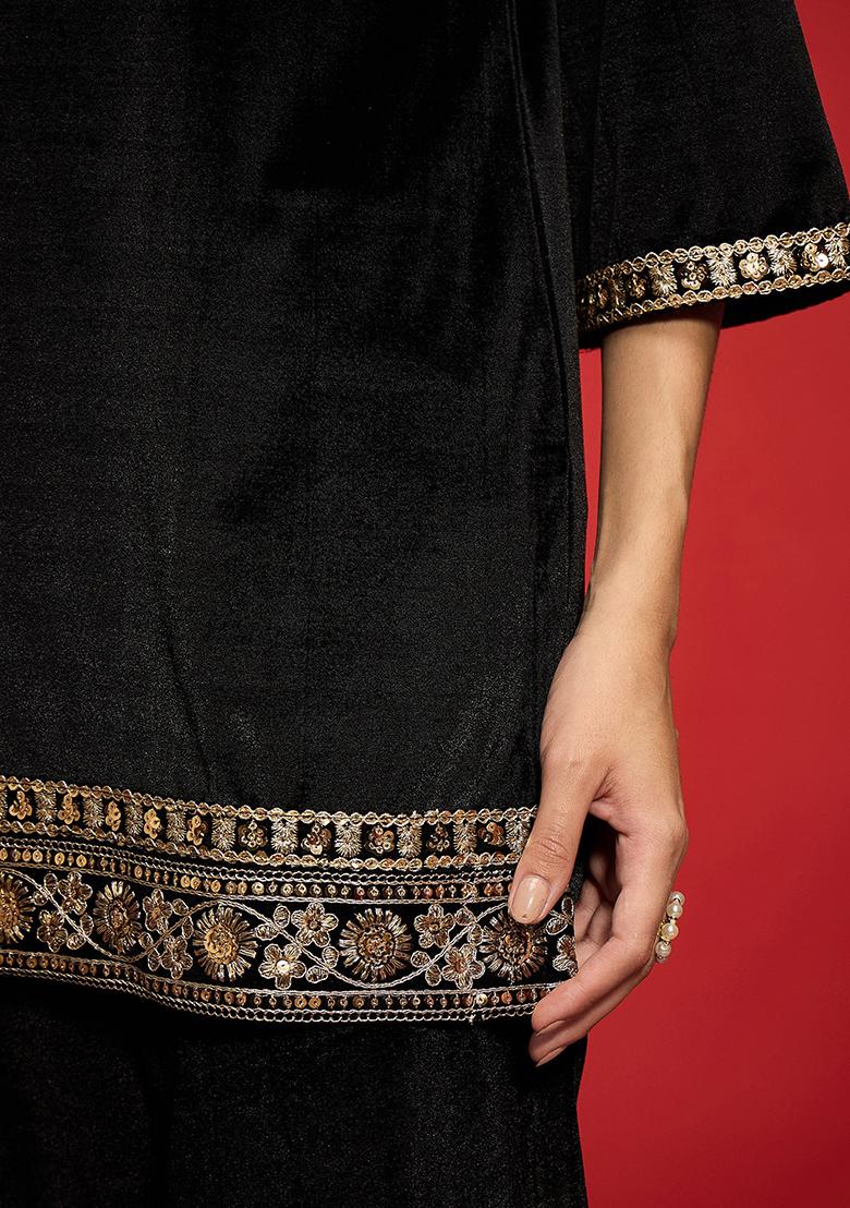 Black Embroidery Velvet Kurta Set - Indya