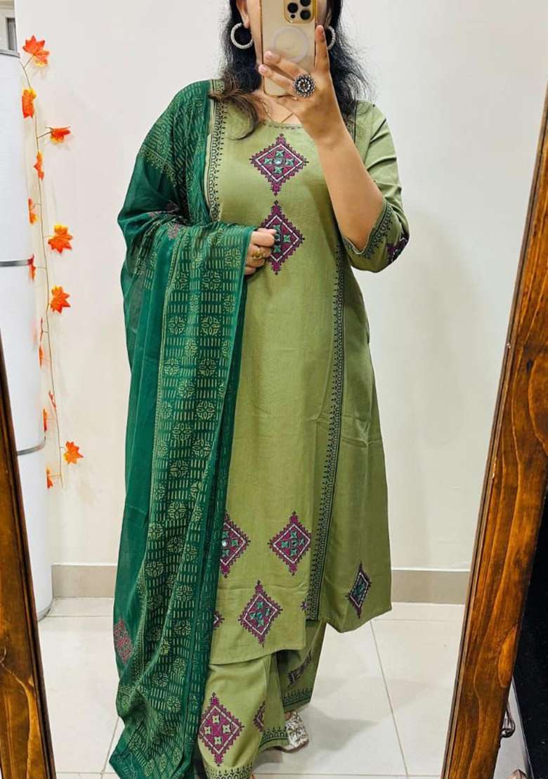 Green Embroidered Cotton Straight Kurta Set - Indya