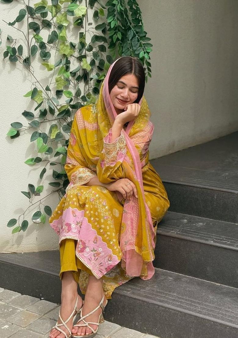 Yellow Embroidered Cotton Kurta Set - Indya
