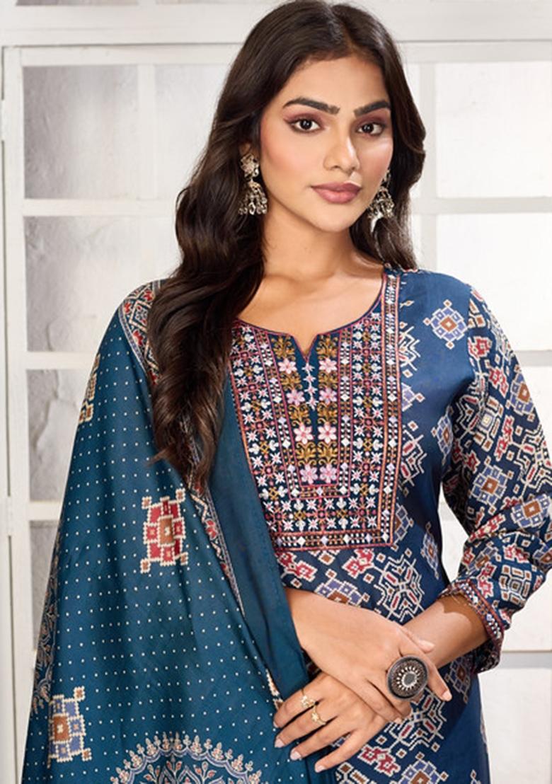 Blue Embroidered Chanderi Kurta Set - Indya