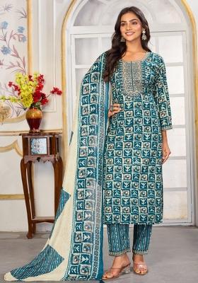 Sea Green Embroidered Rayon Kurta Set