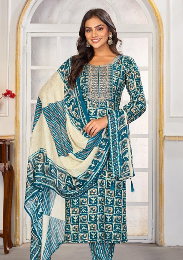 Sea Green Embroidered Rayon Kurta Set - Indya