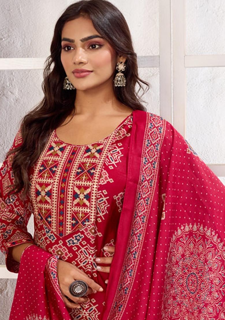 Maroon Embroidered Chanderi Kurta Set - Indya