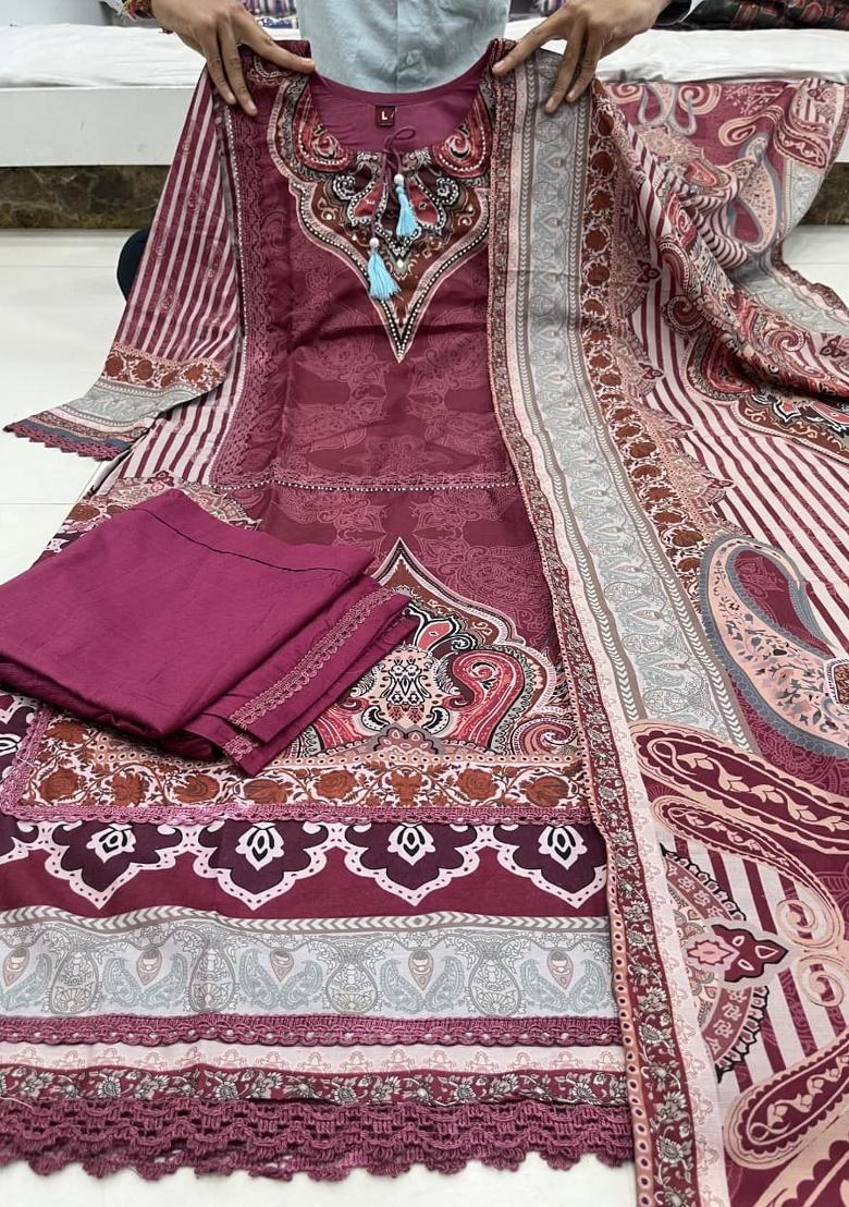 Maroon Hand Work Muslin Straight Kurta Set - Indya