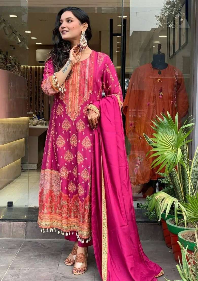Pink Printed Silk Blend Pakistani Suit Set - Indya
