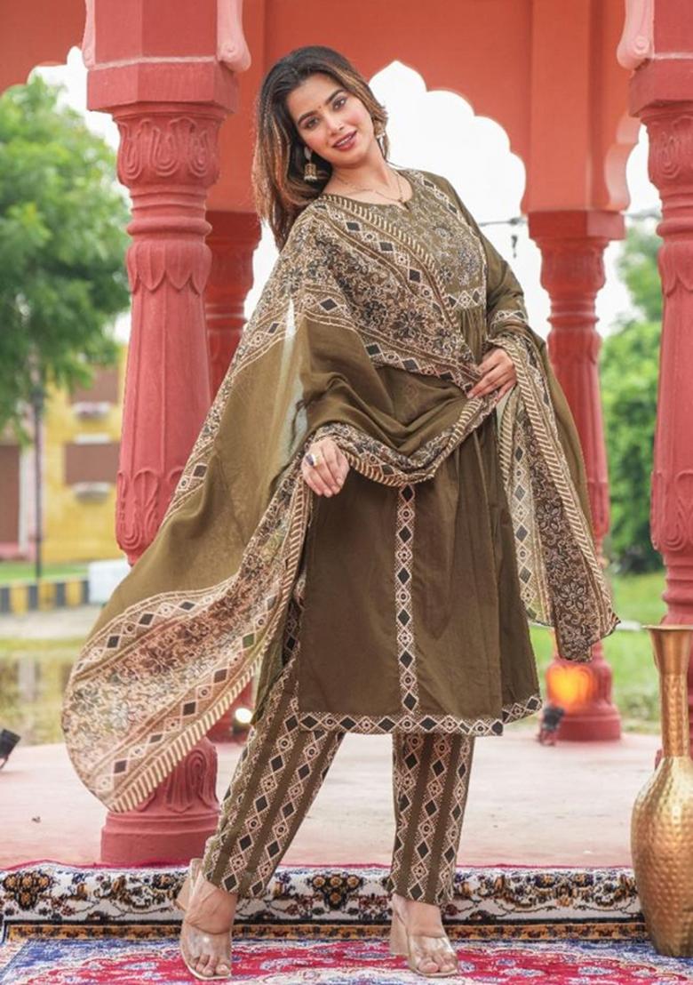 Green Embroidered Cotton Kurta Set - Indya