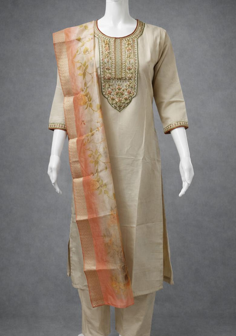 Off White Embroidery Rayon Straight Kurta Set - Indya