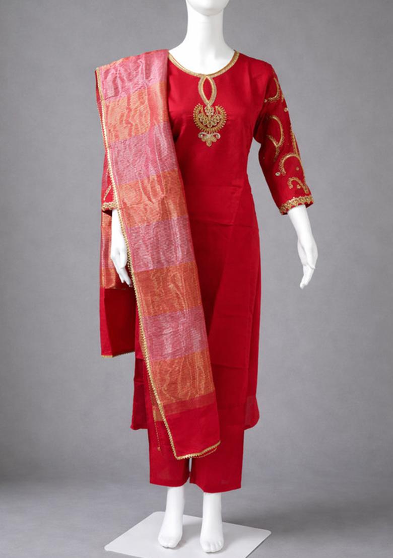 Red Embroidery Chanderi Kurta Set - Indya