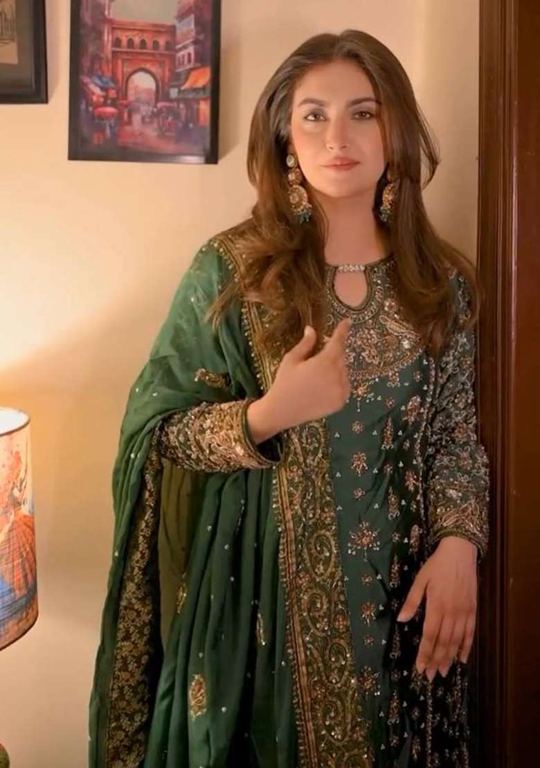 Green Embroidery Georgette Straight Kurta Set - Indya