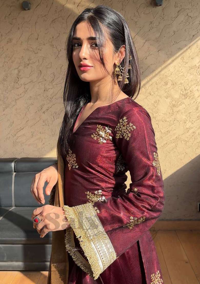 Maroon Embroidery Silk Kurta Set - Indya