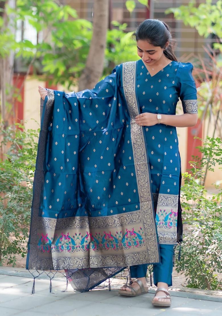 Blue Embroidery Crepe Kurta Set - Indya