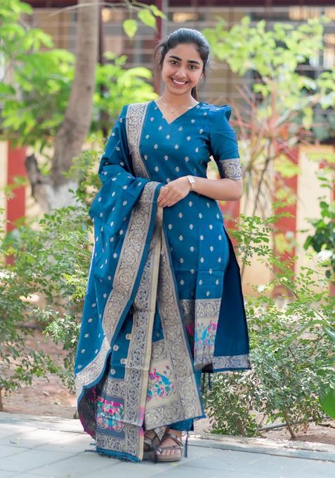 Blue Embroidery Crepe Kurta Set