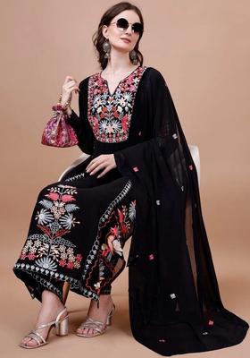 Black Embroidery Crepe Kurta Set