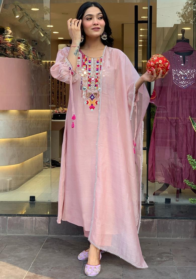 Pink Embroidery Crepe Kurta Set - Indya