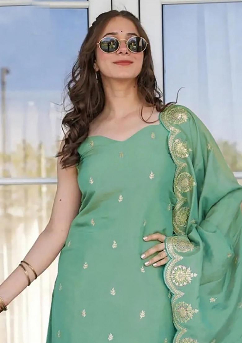 Pista Embroidery Crepe Kurta Set - Indya