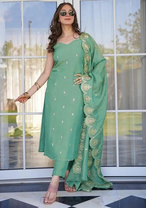 Pista Embroidery Crepe Kurta Set