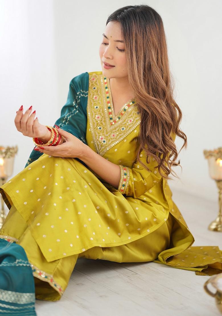 Mustard Embroidery Crepe Kurta Set - Indya