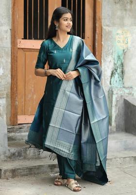 Rama Embroidery Crepe Kurta Set