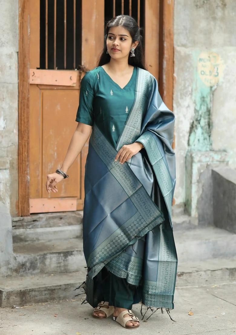 Rama Embroidery Crepe Kurta Set - Indya