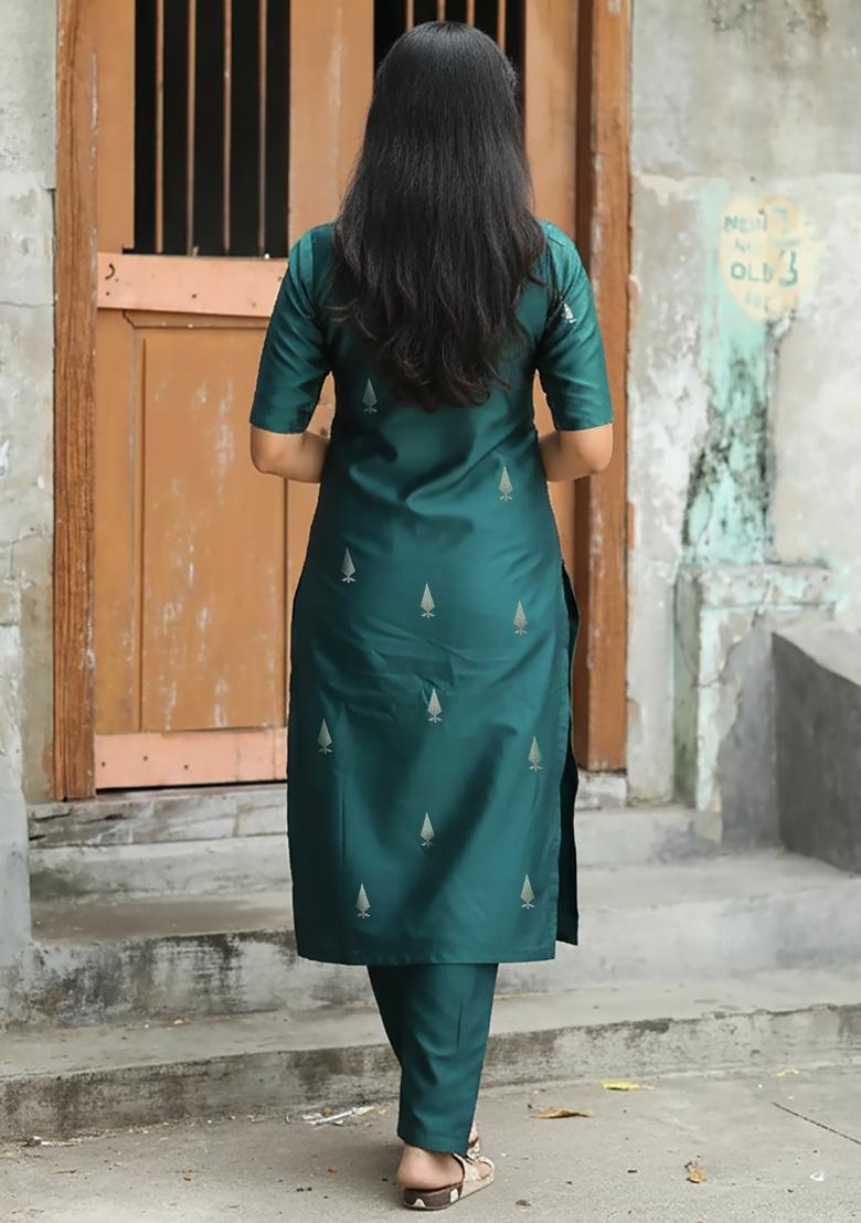 Rama Embroidery Crepe Kurta Set - Indya