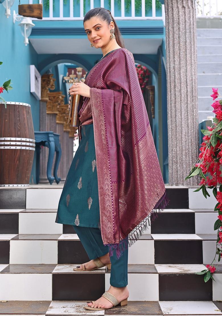 Blue Embroidery Crepe Kurta Set - Indya