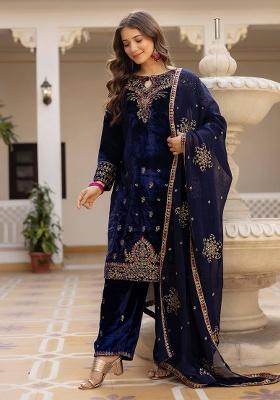 Blue Embroidery Velvet Kurta Set