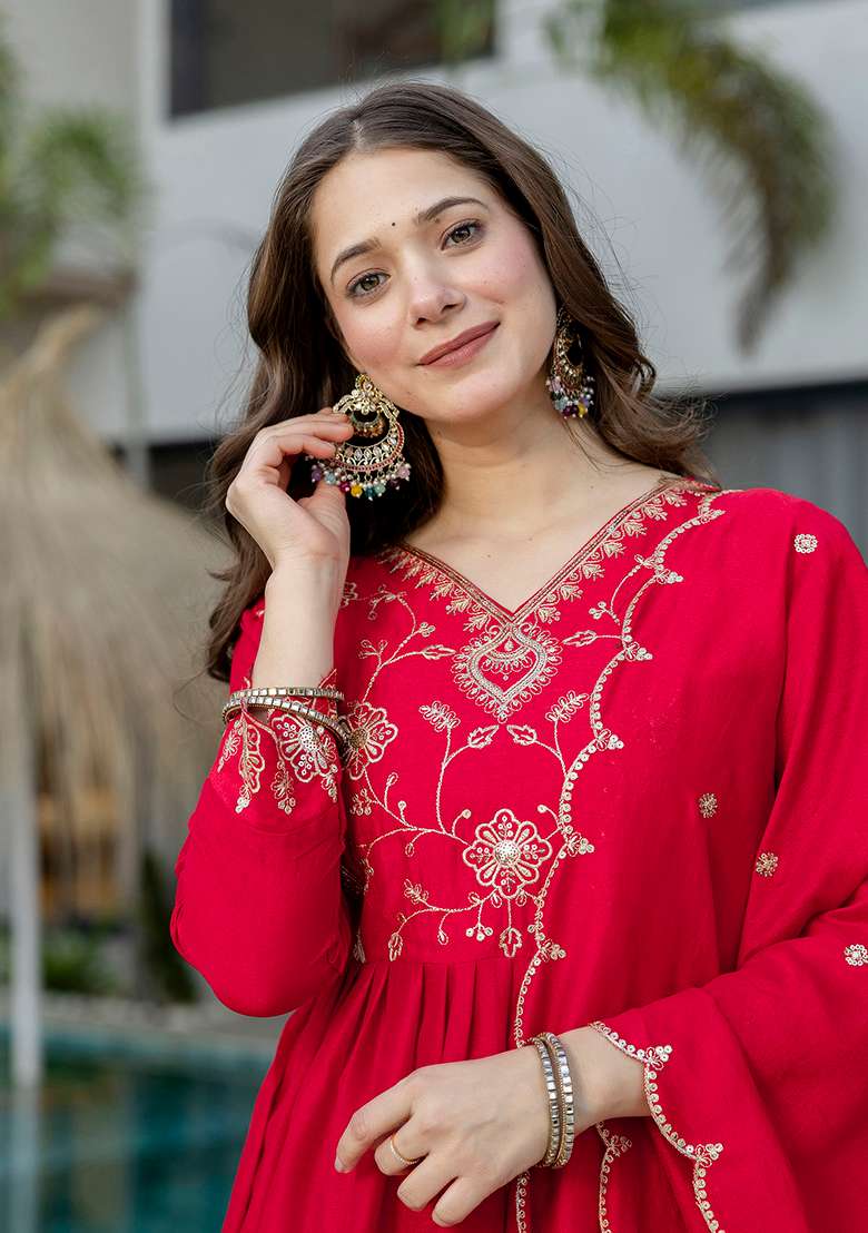 Red Embroidery Silk Blend Kurta Set - Indya