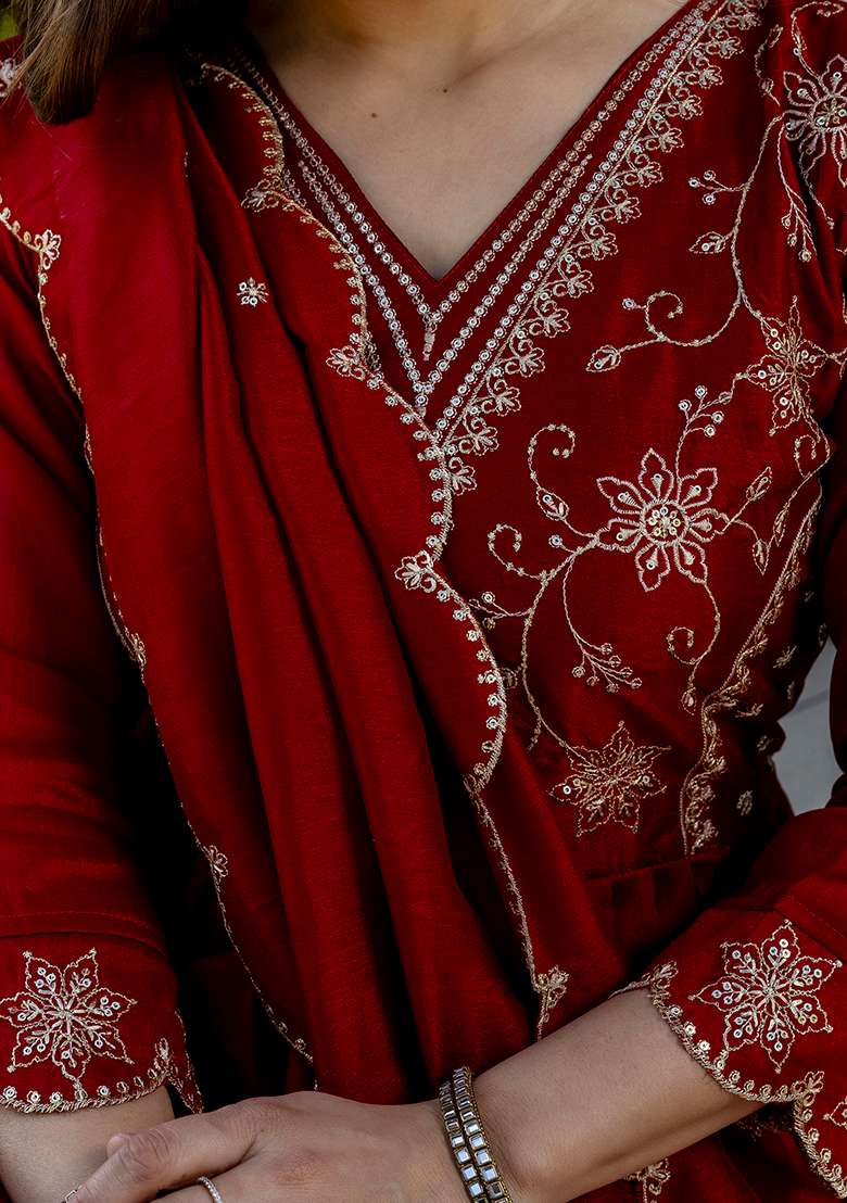 Red Embroidery Silk Blend Kurta Set - Indya