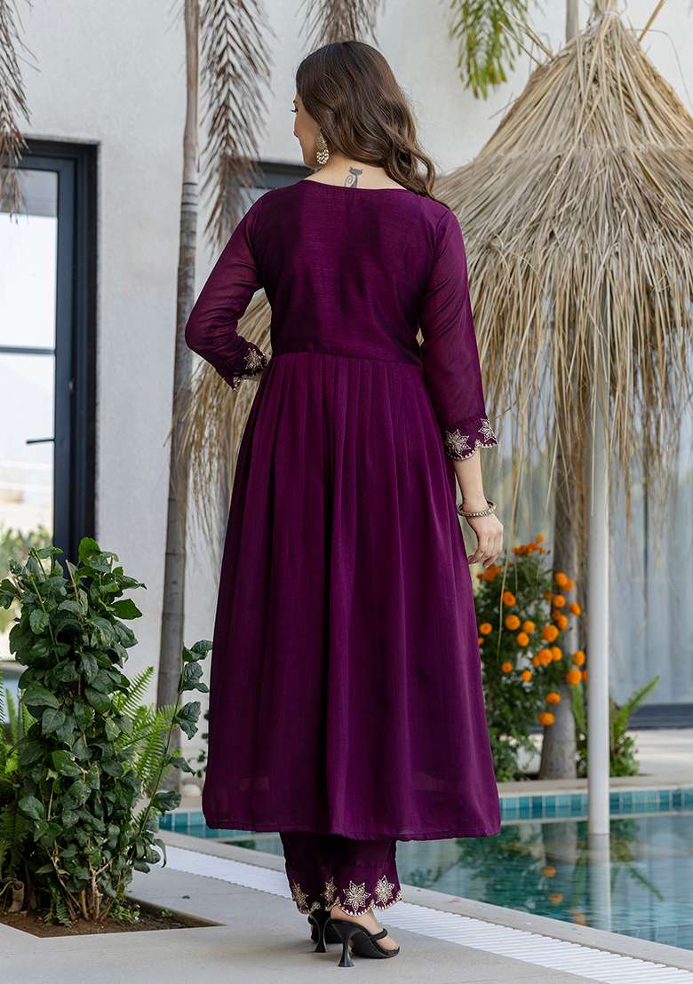 Purple Embroidery Silk Blend Kurta Set - Indya