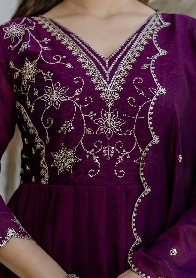 Purple Embroidery Silk Blend Kurta Set - Indya