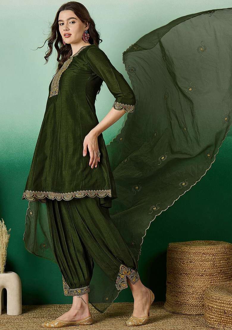 Green Embroidery Vichitra Kurta Set - Indya