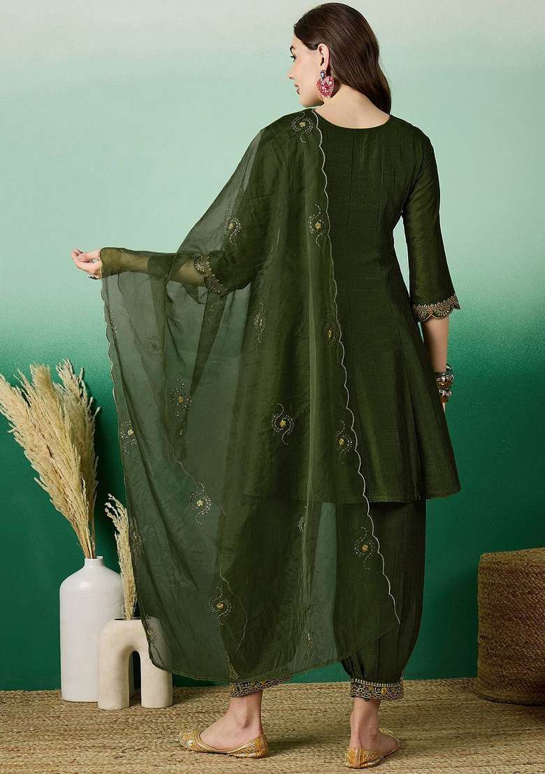 Green Embroidery Vichitra Kurta Set - Indya