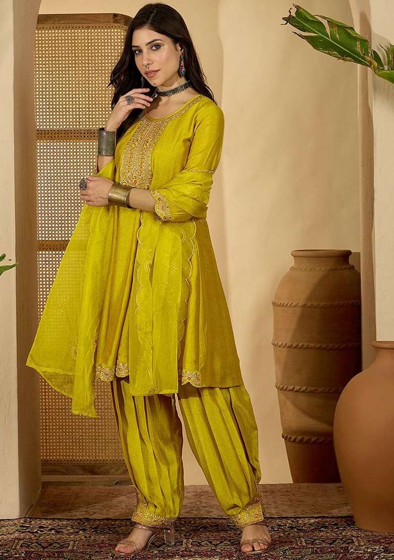 Yellow Embroidery Vichitra Kurta Set - Indya