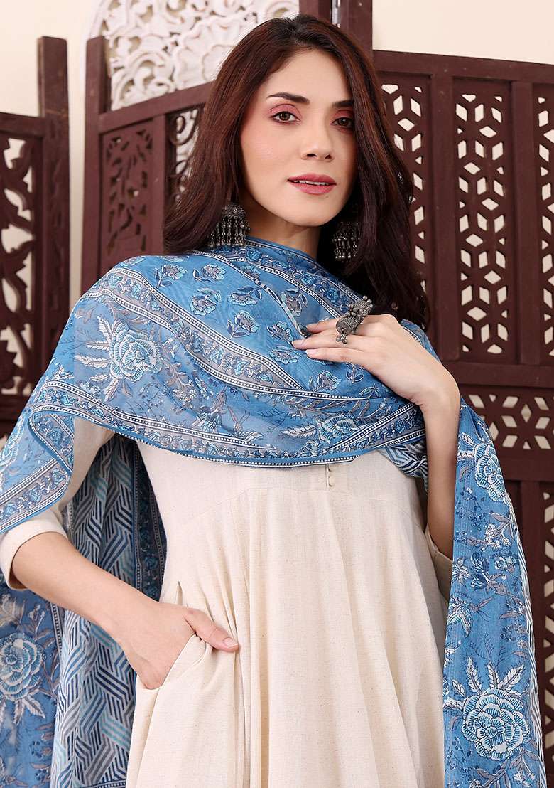 Off White Solid Silk Blend Kurta Set - Indya