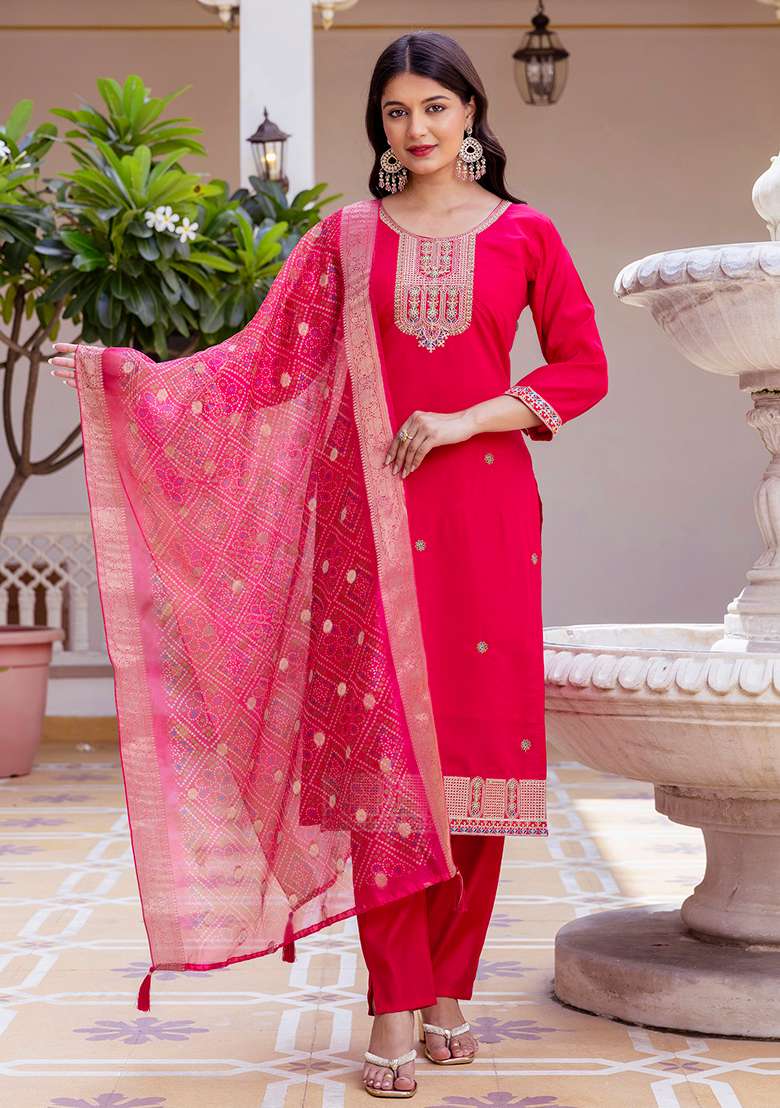 Red Embroidery Chanderi Kurta Set - Indya