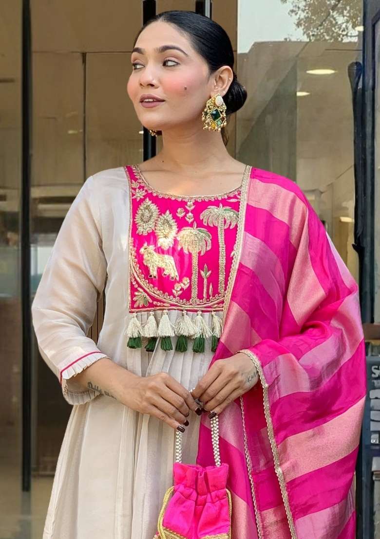 Pink Embroidery Silk Blend Kurta Set - Indya