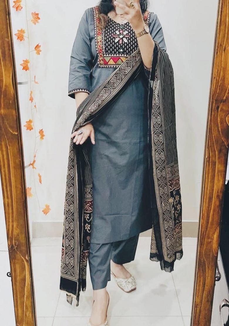 Grey Embroidery Cotton Kurta Set - Indya