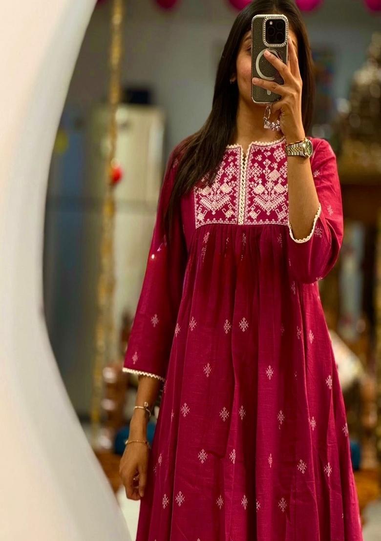 Red Embroidery Cotton Kurta Set - Indya