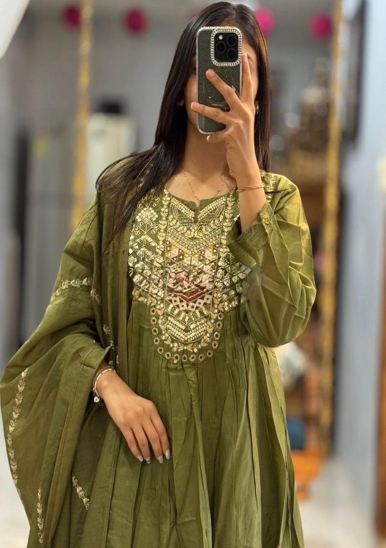 Green Embroidery Cotton Kurta Set - Indya