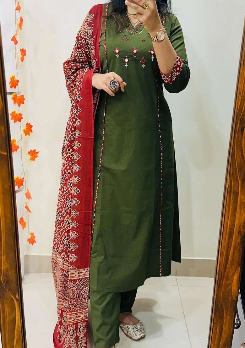 Green Embroidered Cotton A Line Kurta Set - Indya